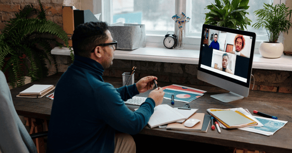 Moderator conducting focus group online